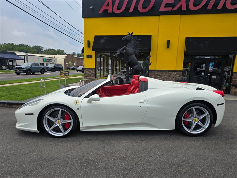 Used 2015 Ferrari 458 Spider RWD image 37