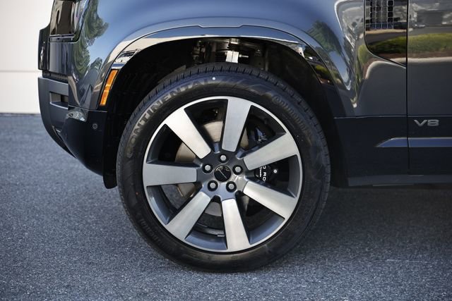 New 2026 Land Rover Defender 130 V8 AWD/4WD image 5