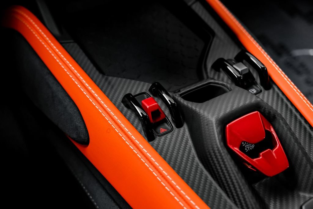 Used 2025 Lamborghini Revuelto AWD/4WD image 98