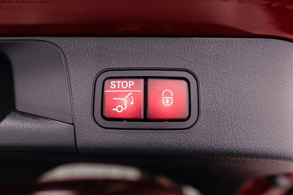 Used 2024 Mercedes-Benz EQB 300 4MATIC image 28