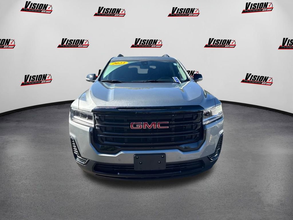 Used 2023 GMC Acadia SLE w/ Driver Convenience Package image 2