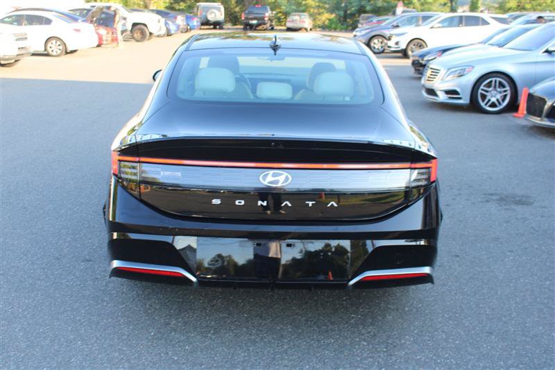 Used 2025 Hyundai Sonata SEL FWD image 6