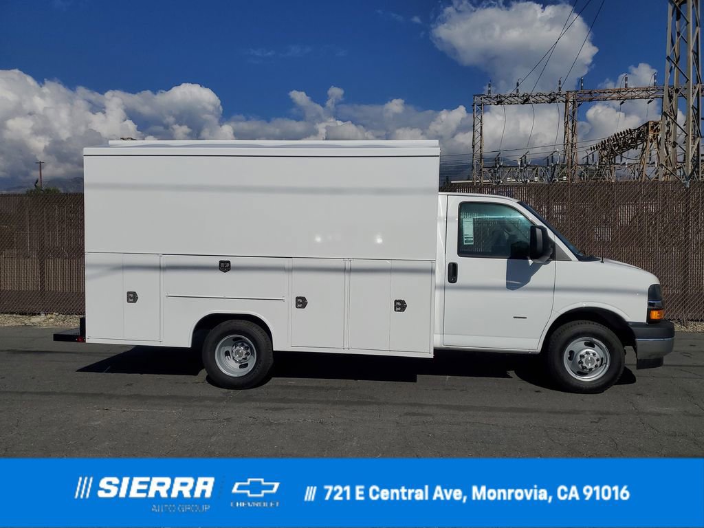 New 2025 Chevrolet Express 3500 w/ Power Convenience Package