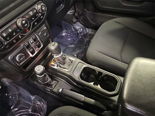 Used 2021 Jeep Wrangler Unlimited Sport image 23