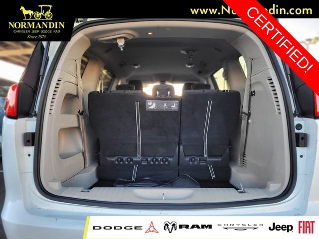 Certified 2017 Chrysler Pacifica LX FWD image 19