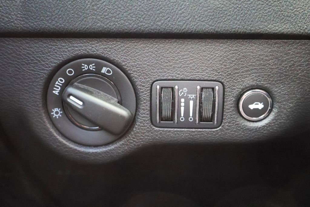 Used 2023 Dodge Charger R/T w/ Blacktop Package image 17