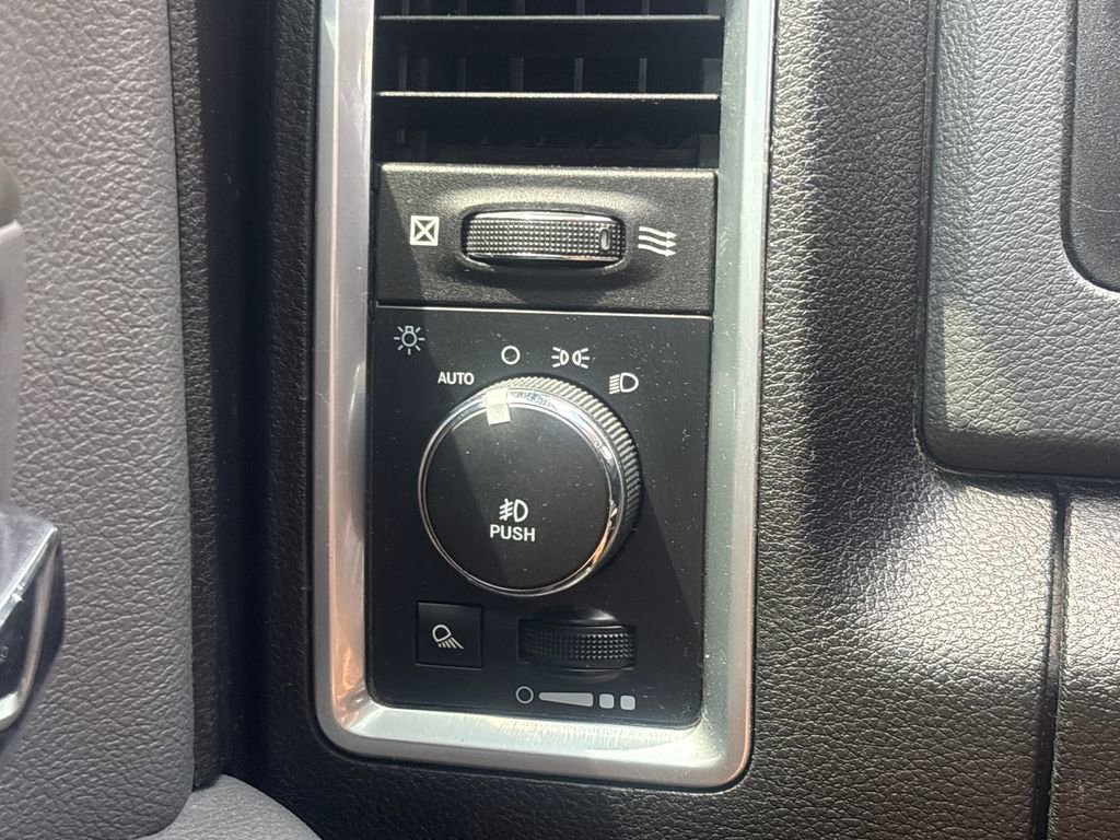 Used 2019 RAM 1500 Big Horn image 23