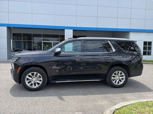 Used 2025 Chevrolet Tahoe Premier AWD/4WD image 3