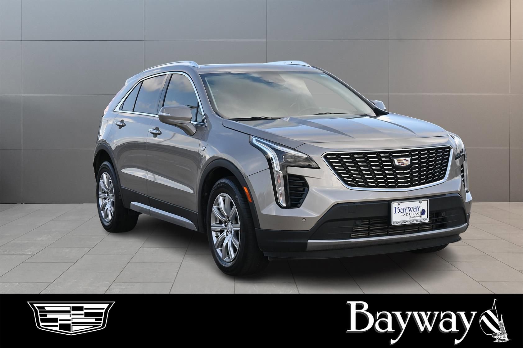 Certified 2023 Cadillac XT4 Premium Luxury FWD image 3