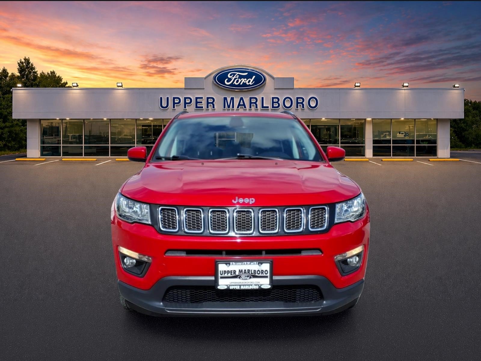 Used 2017 Jeep Compass Latitude w/ Cold Weather Group AWD/4WD image 2