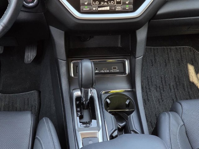 Used 2023 Subaru Ascent Limited w/ Technology Package AWD/4WD image 18