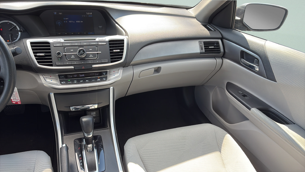 Used 2015 Honda Accord LX image 14