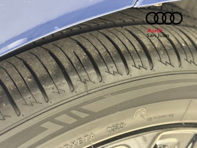 Used 2025 Toyota Camry SE image 7