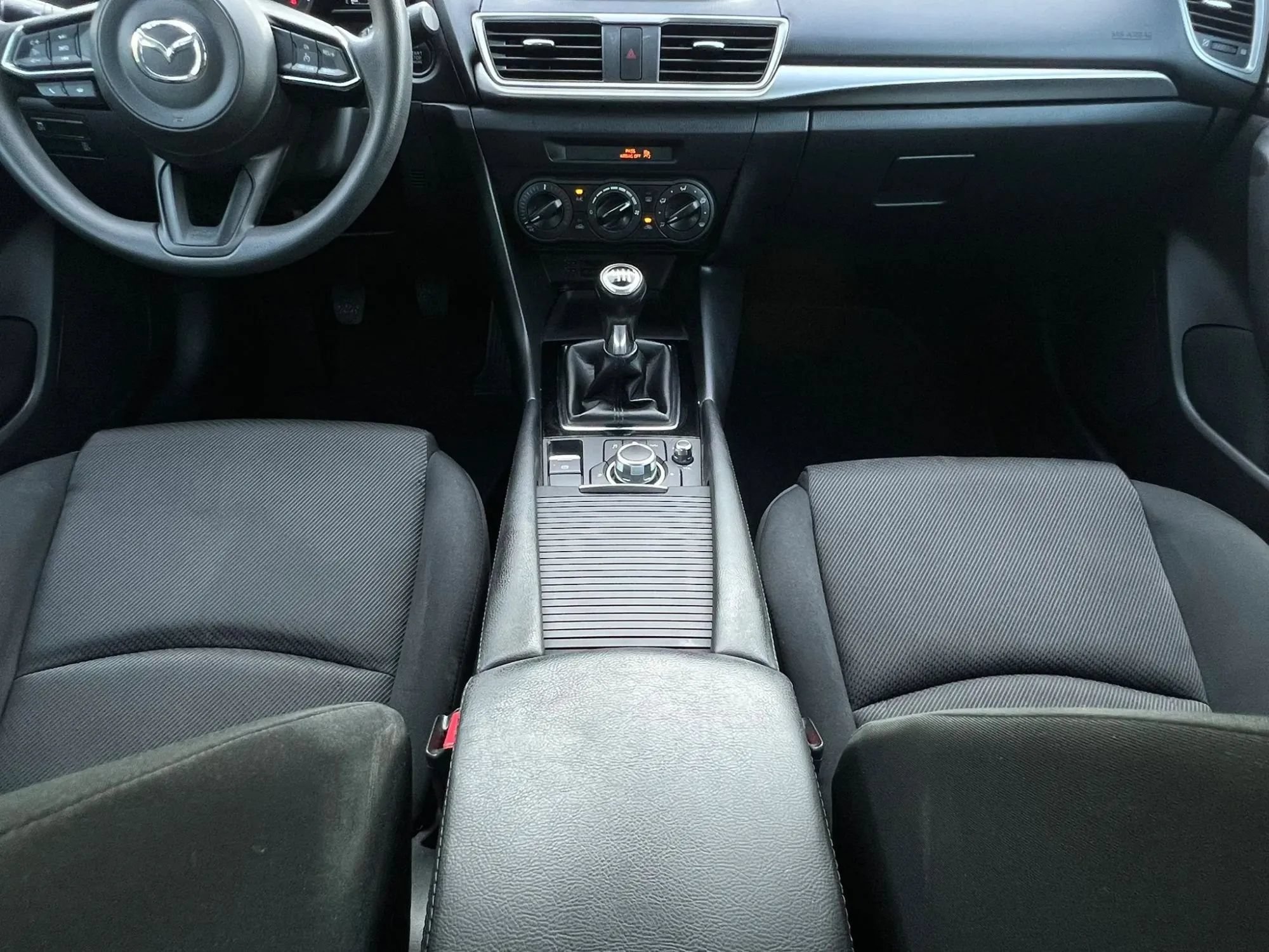 Used 2017 MAZDA MAZDA3 Sport FWD image 29