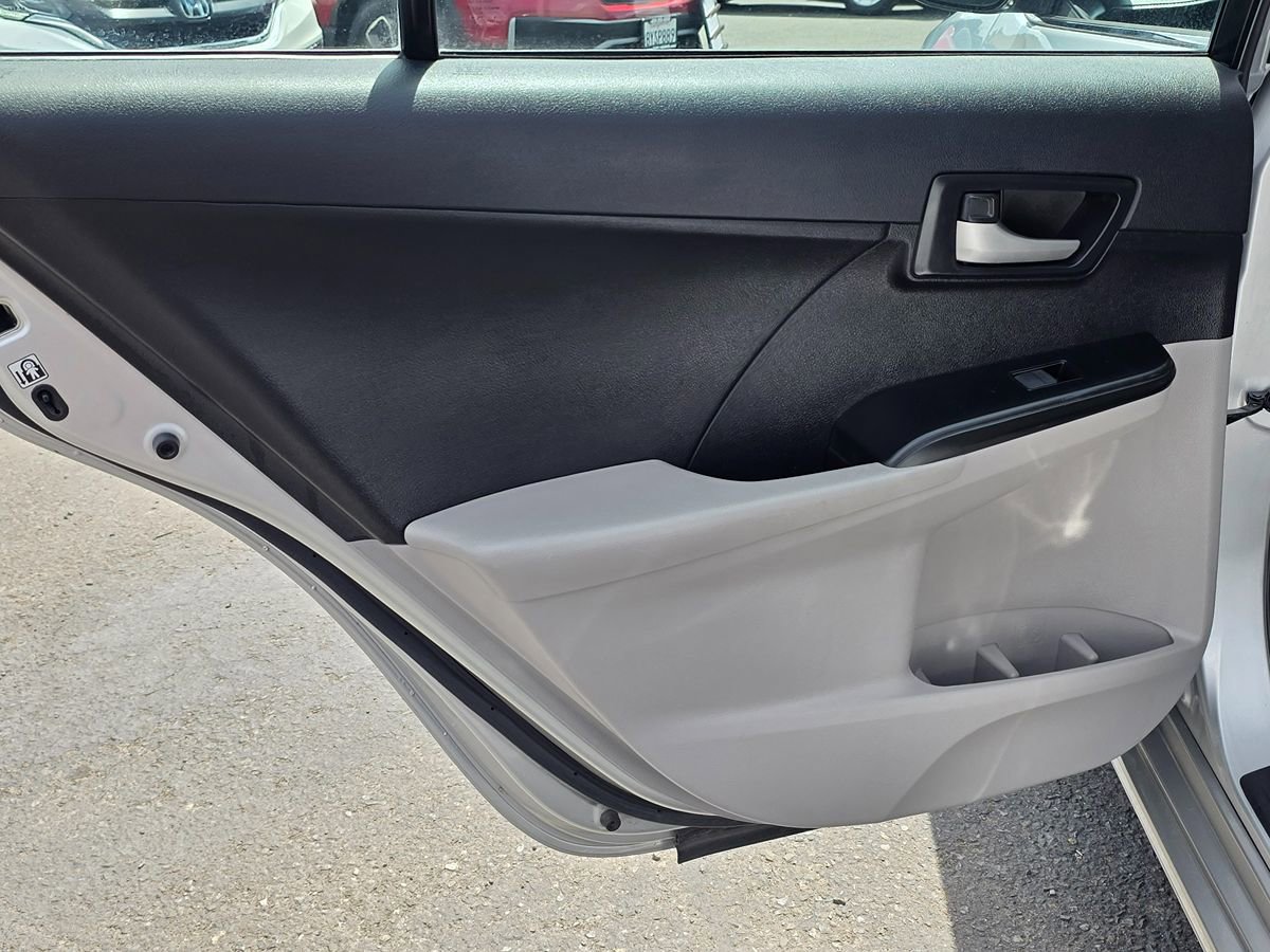 Used 2014 Toyota Camry LE FWD image 20