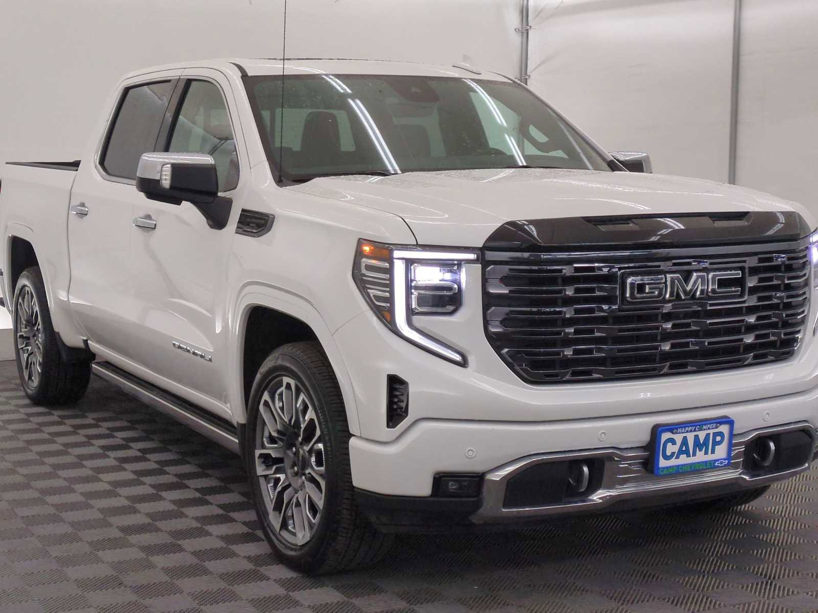 Used 2025 GMC Sierra 1500 Denali Ultimate AWD/4WD image 8