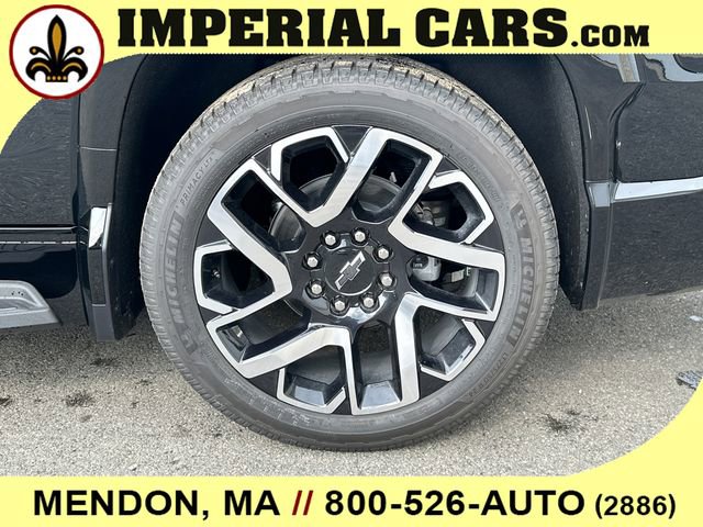 New 2025 Chevrolet Silverado EV RST image 10