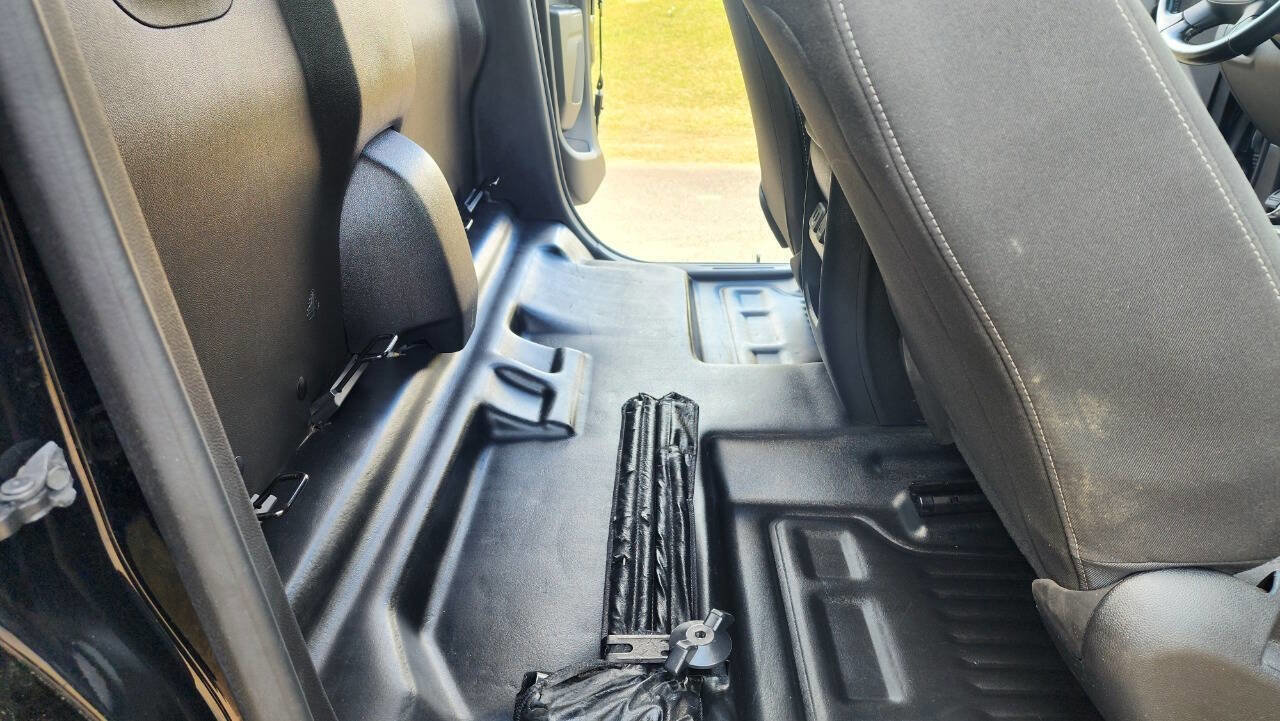 Used 2022 Chevrolet Colorado LT w/ Fleet Safety Package RWD image 23