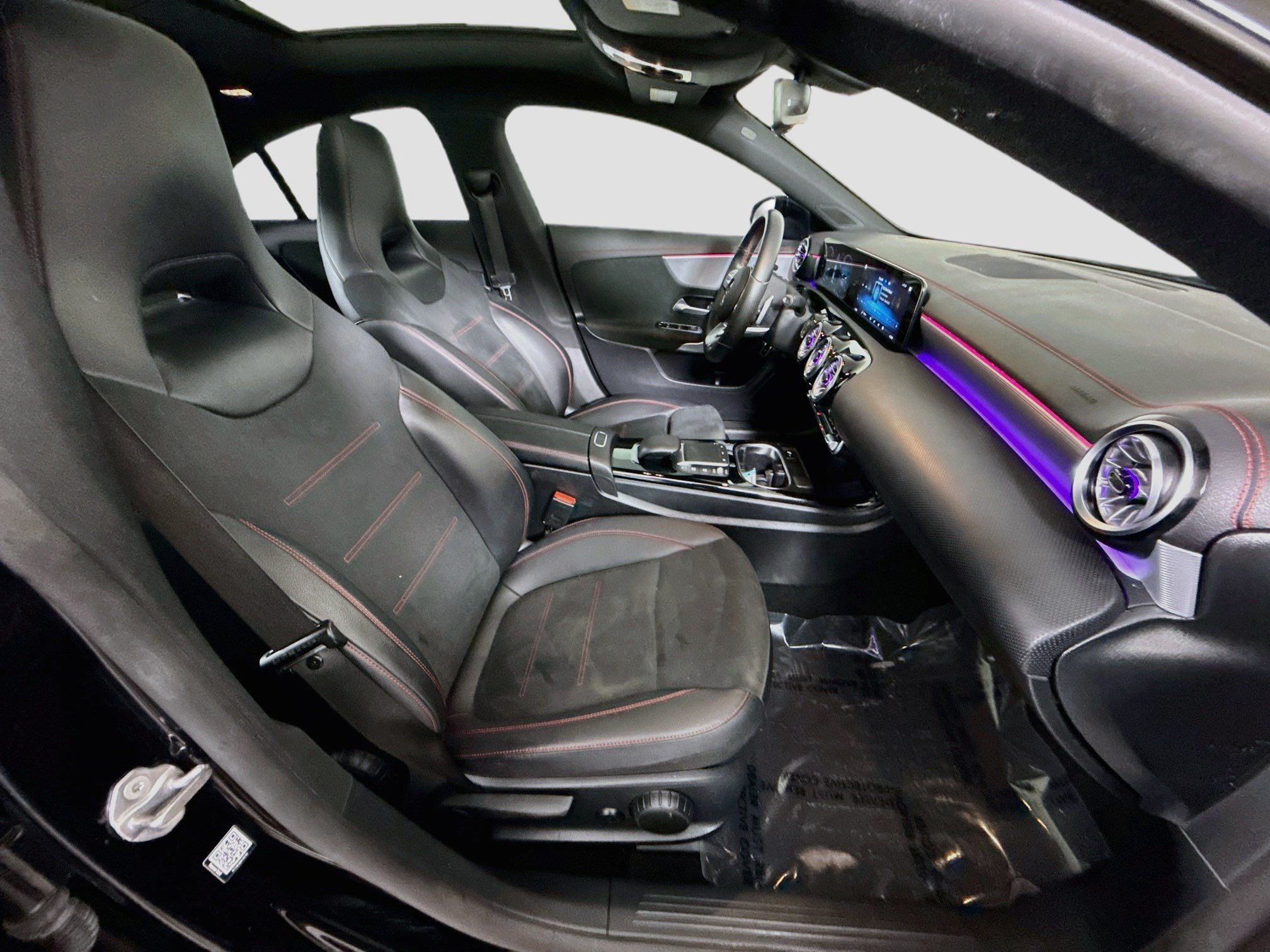 Used 2022 Mercedes-Benz CLA 250 image 29