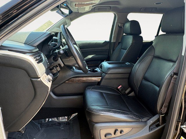 Used 2017 Chevrolet Tahoe LT w/ Z71 Midnight Edition AWD/4WD image 4