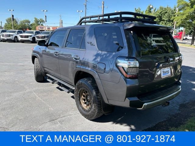 Used 2020 Toyota 4Runner TRD Off-Road Premium w/ Moonroof Package AWD/4WD image 4