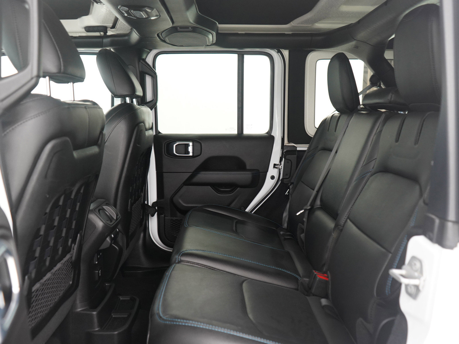 Used 2021 Jeep Wrangler Unlimited Rubicon 4xe w/ Steel Bumper Group image 21