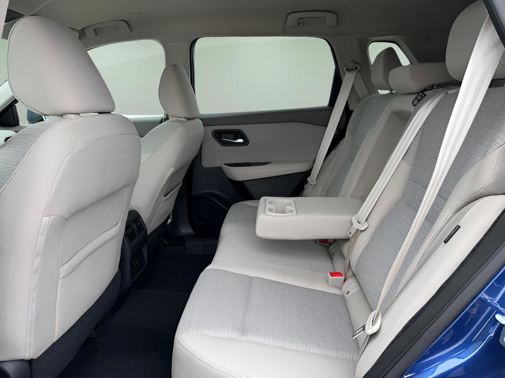 Certified 2022 Nissan Rogue SV image 11