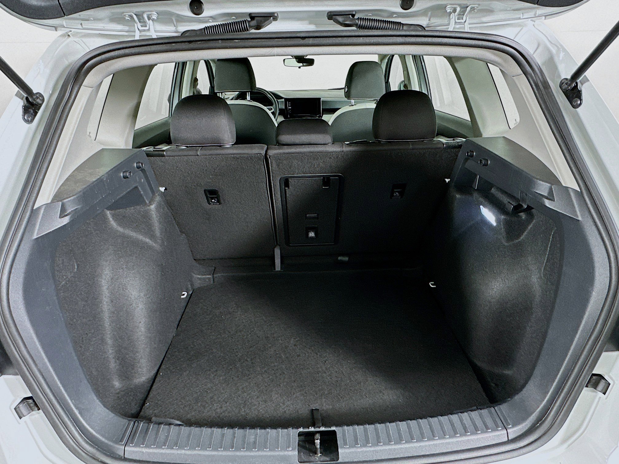 Used 2025 Volkswagen Taos S image 27