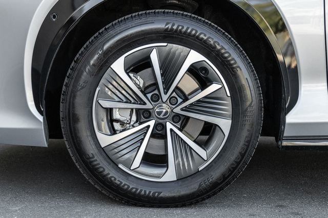 Used 2024 Lexus RZ 300e Premium image 14