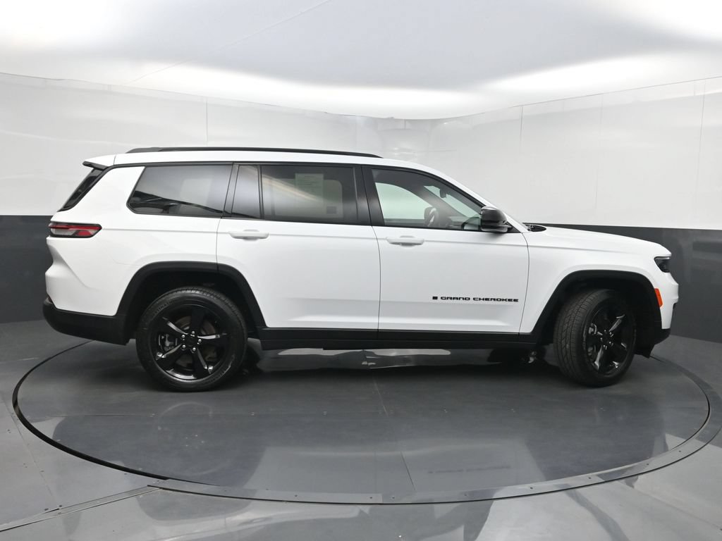 Used 2024 Jeep Grand Cherokee L Altitude AWD/4WD image 46