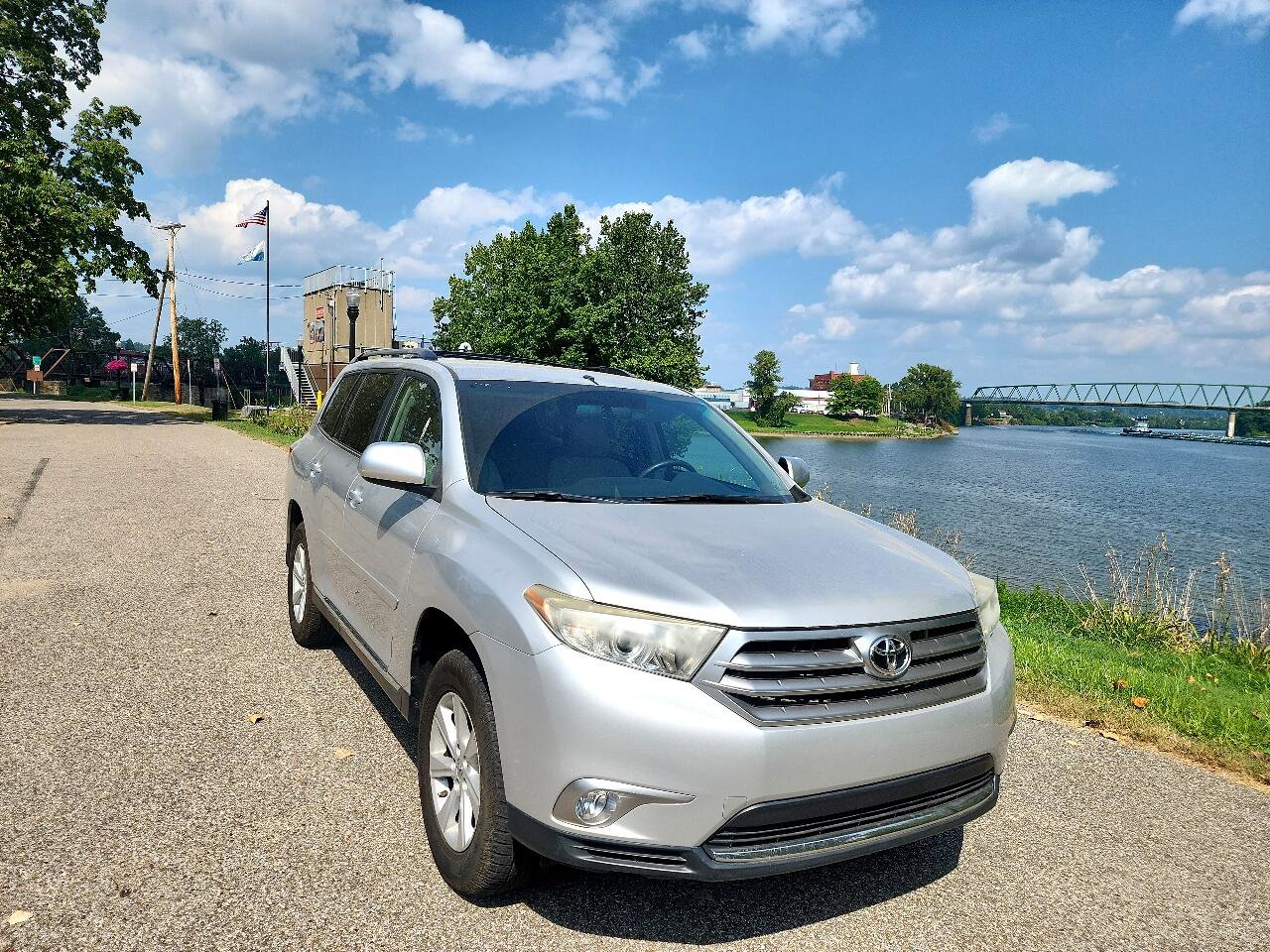 Used 2013 Toyota Highlander 4WD image 7