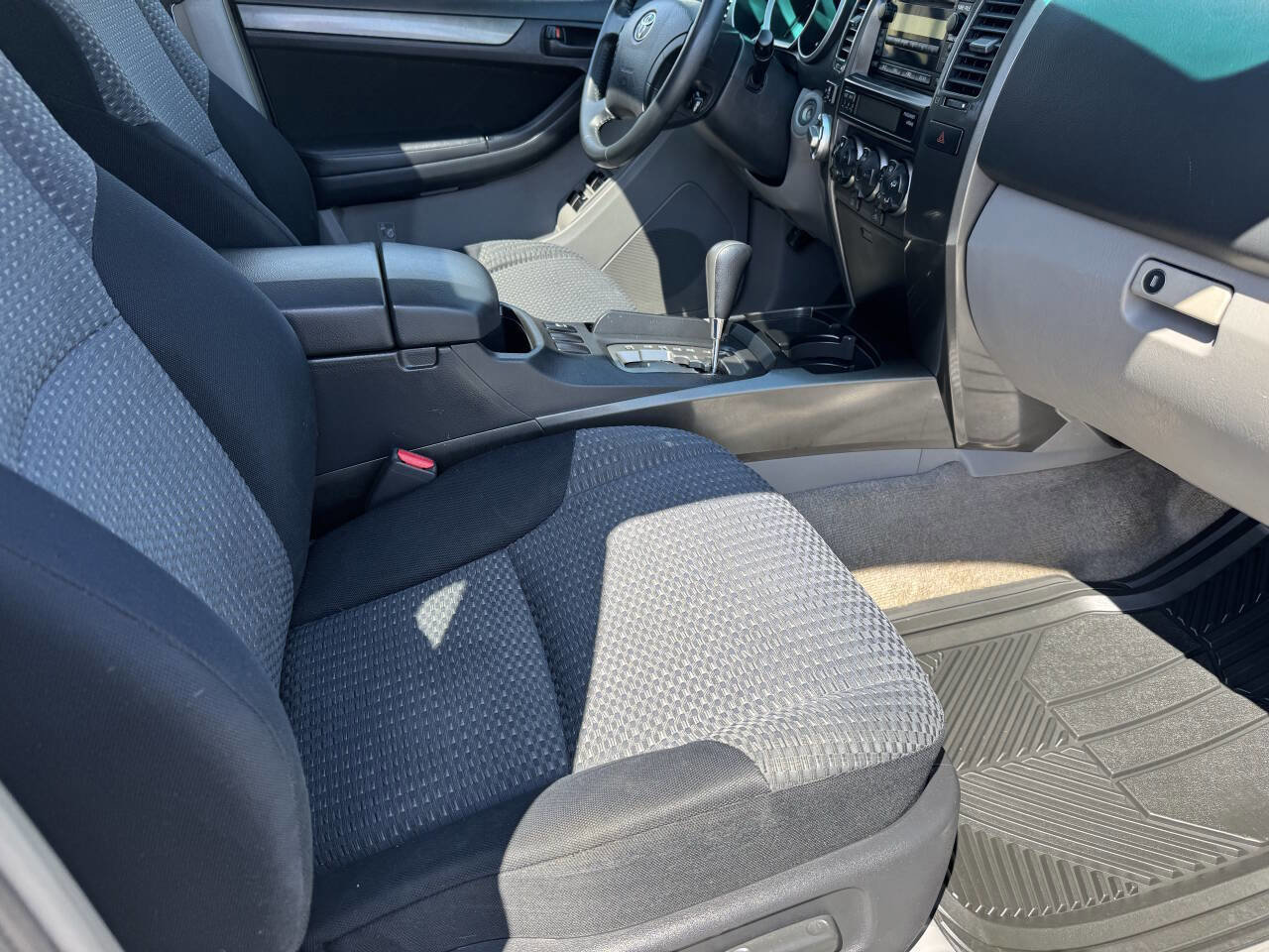 Used 2006 Toyota 4Runner Sport AWD/4WD image 17
