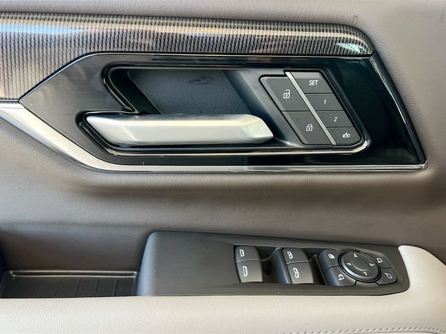 New 2026 GMC Yukon XL Elevation w/ Elevation Premium Package AWD/4WD image 13