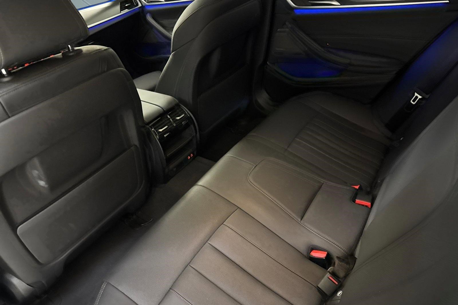 Used 2023 BMW 530i w/ M Sport Package RWD image 29