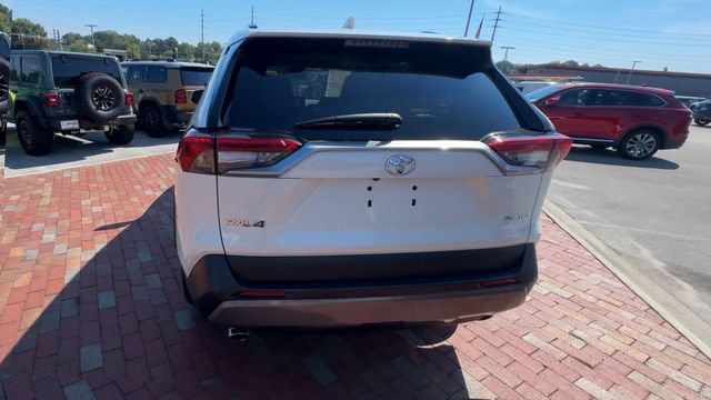 Used 2020 Toyota RAV4 Limited FWD image 9