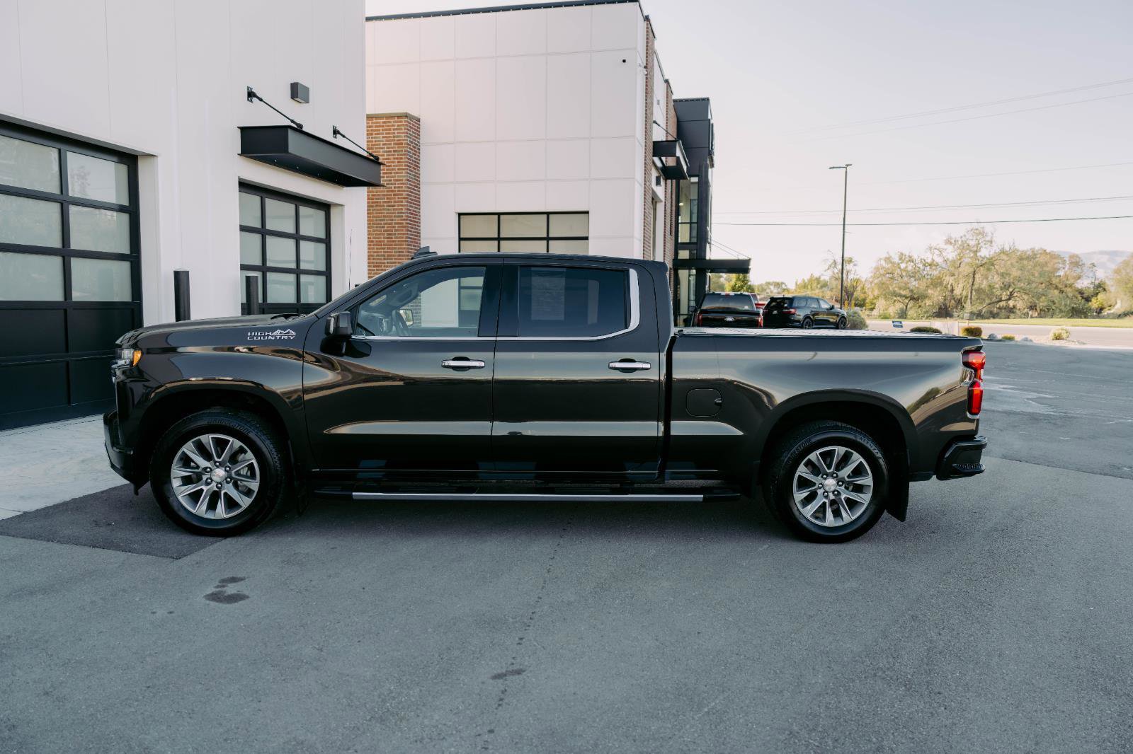 Used 2021 Chevrolet Silverado 1500 High Country w/ Technology Package image 4