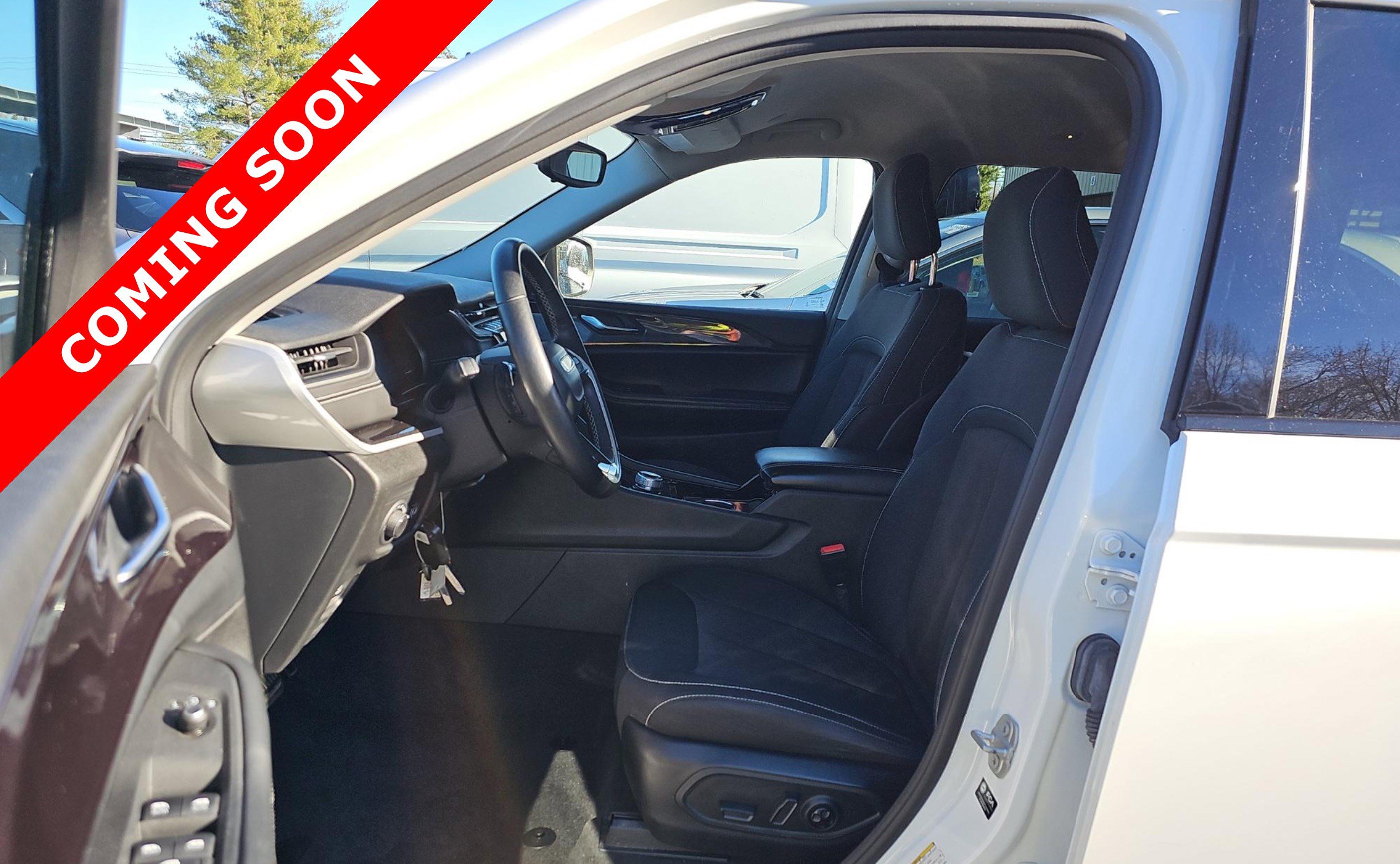 Used 2022 Jeep Grand Cherokee L Laredo w/ Luxury Tech Group I image 6