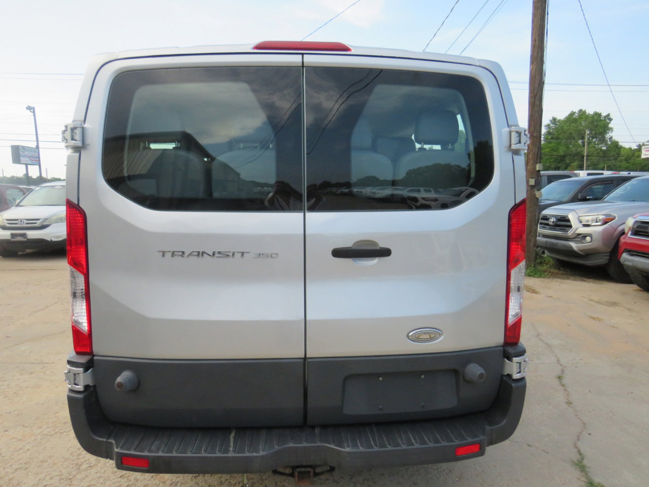 Used 2015 Ford Transit 350 XL RWD image 6