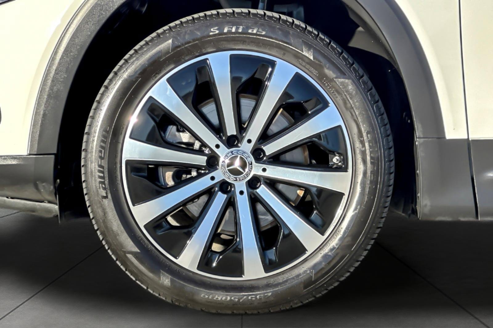 Used 2022 Mercedes-Benz GLB 250 4MATIC image 25