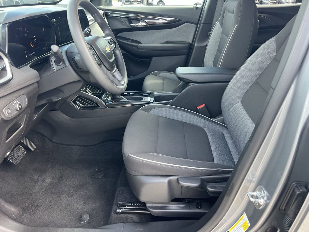 Used 2025 Chevrolet TrailBlazer LT image 17