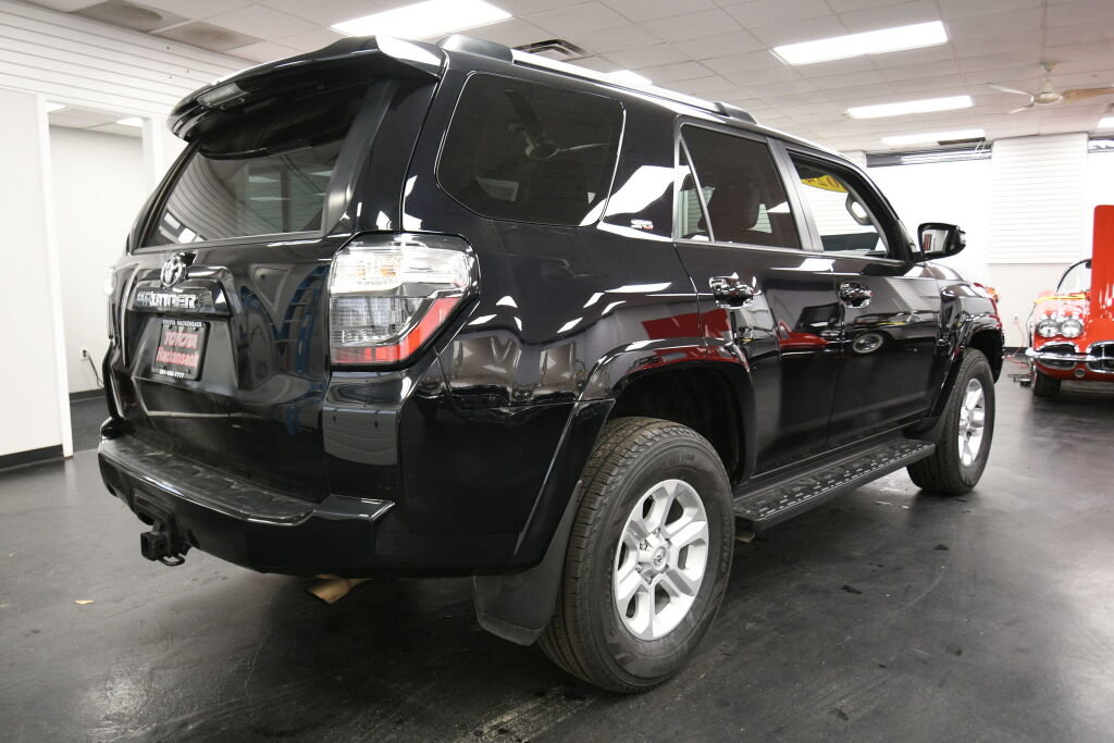 Certified 2024 Toyota 4Runner SR5 Premium image 7