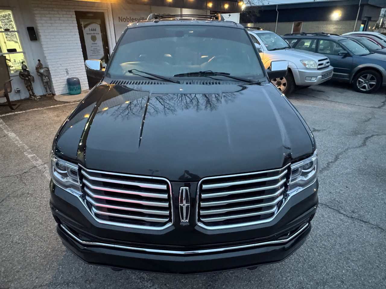 Used 2015 Lincoln Navigator L 4WD image 10