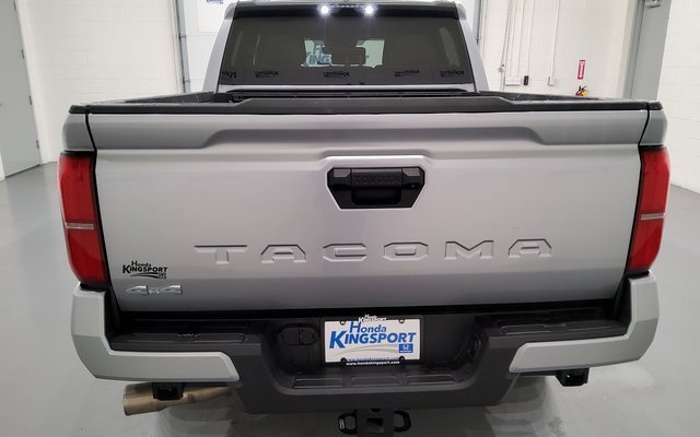 Used 2025 Toyota Tacoma SR5 image 15
