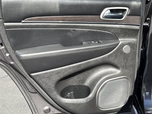 Used 2018 Jeep Grand Cherokee Overland AWD/4WD image 12