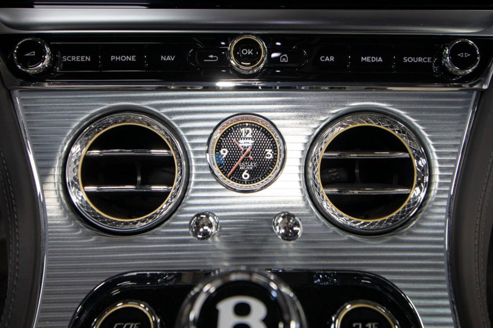 Used 2021 Bentley Continental GT image 35