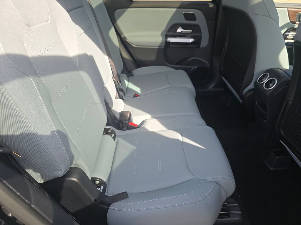 New 2026 Mercedes-Benz GLB 250 4MATIC image 18