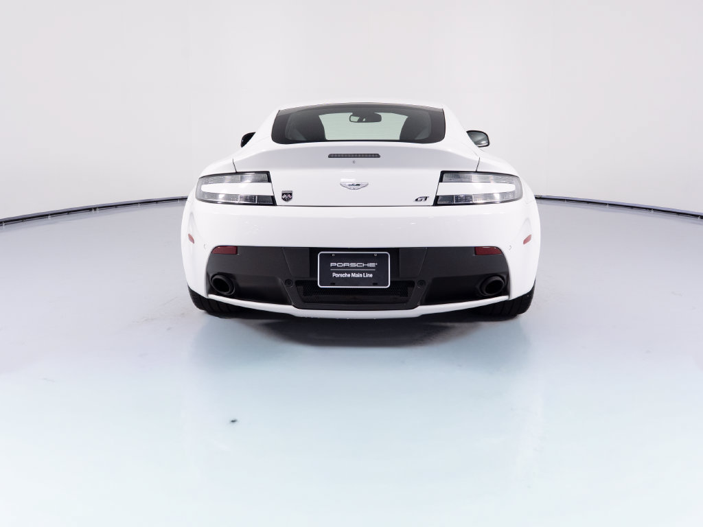 Used 2015 Aston Martin V8 Vantage GT RWD image 9