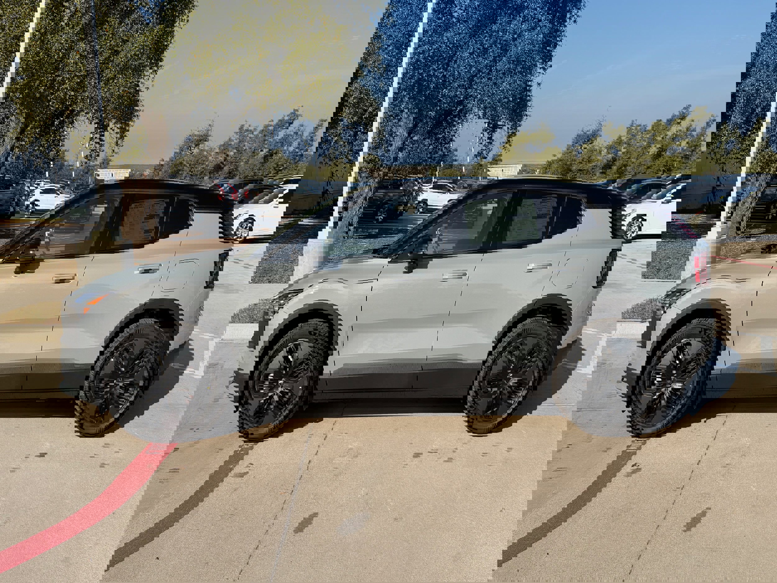 Used 2026 Volvo EX30 Cross Country Ultra w/ Protection Package Premier image 3