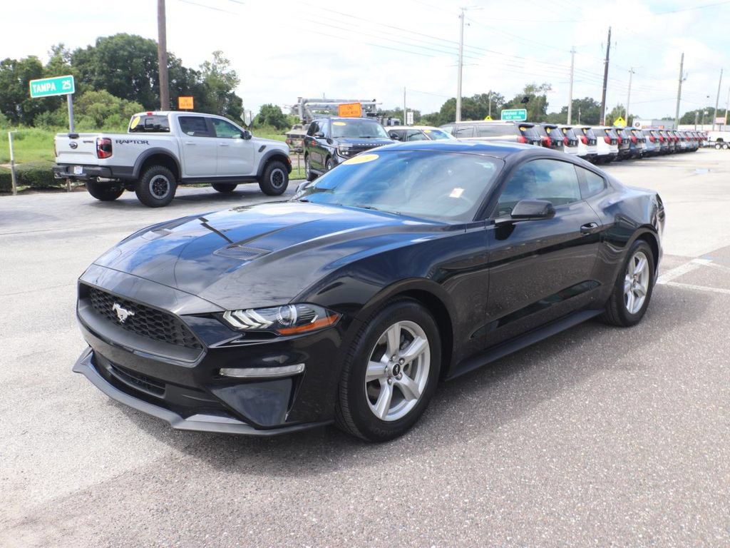 Used 2019 Ford Mustang Coupe RWD image 3