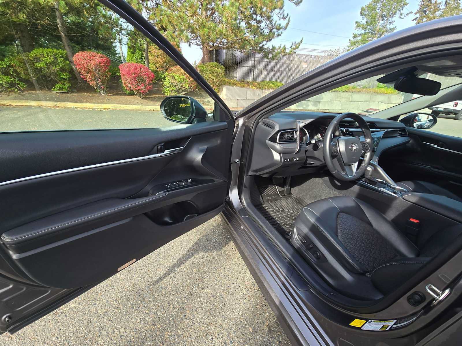 Used 2020 Toyota Camry XSE FWD image 20